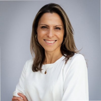 Building Relationships By Doing The Right Thing - Paula Fernandez De Pinedo