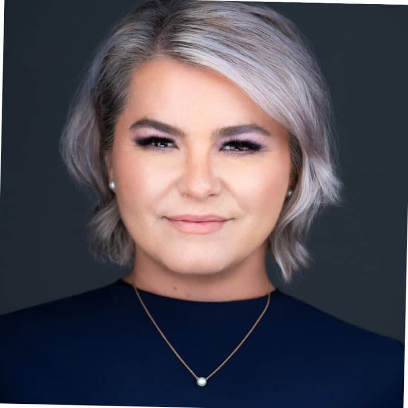Tapped On The Shoulder And Never Backed Down - Smaranda Serban